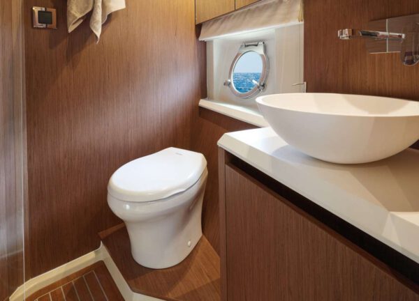 bathroom motor yacht monte carlo mc 5