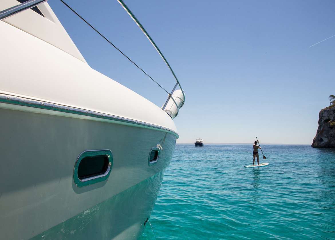 motor yacht bavaria 43 ht sport mallorca charter