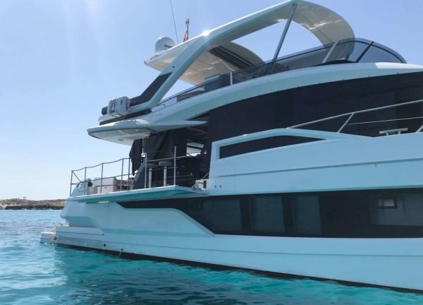 motor yacht galeon 640 fly mallorca charter