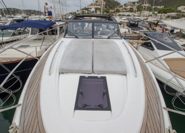 sunbeds motor yacht princess v 48 jani mallorca