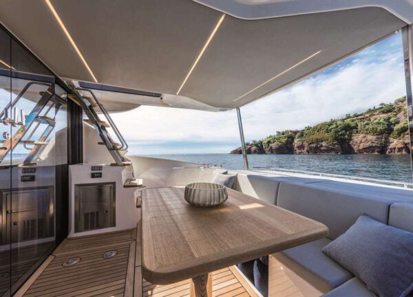 upperdeck seating motor yacht absolute 52 fly ht 2019