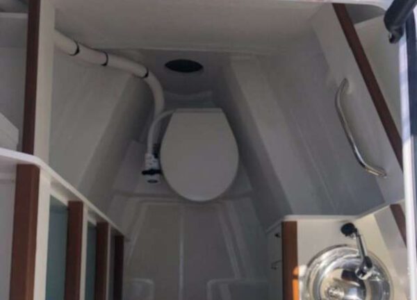 bathroom sailing yacht jeanneau 54