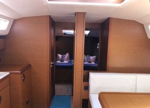 lounge sailing yacht charter jeanneau 54