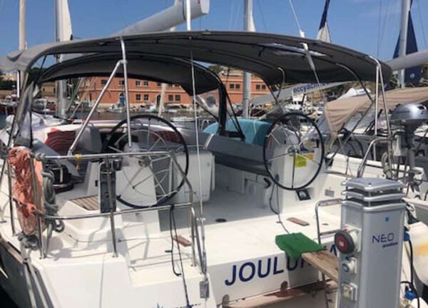 rear sailing yacht jeanneau 54 mallorca