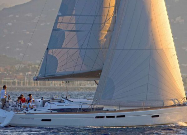 sailing yacht sun odyssey 519 mallorca