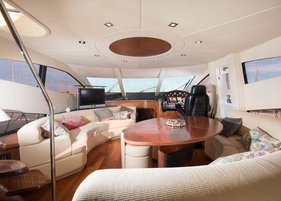 salon motor yacht sunseeker manhattan 66 mallorca