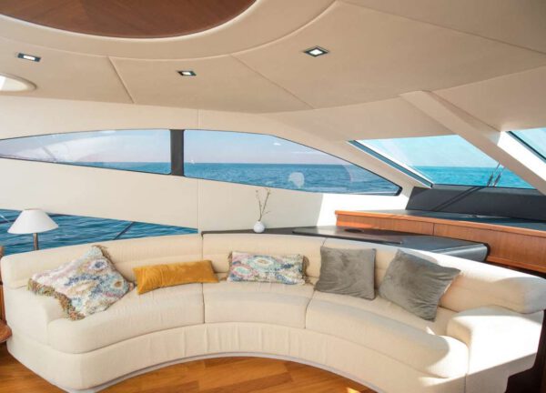 salon motor yacht sunseeker manhattan 66 mediterrani mallorca