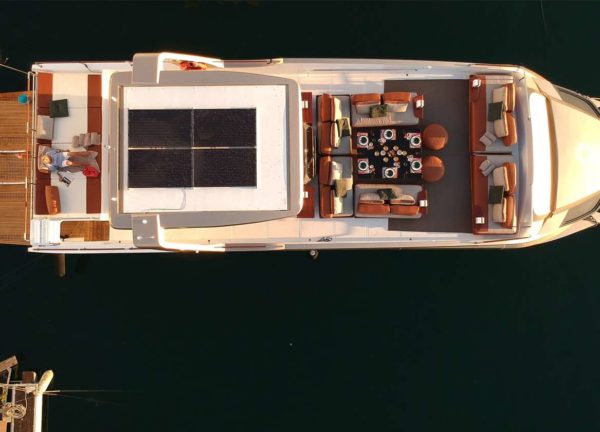 upperdeck motor yacht goldfinger 58 ibiza