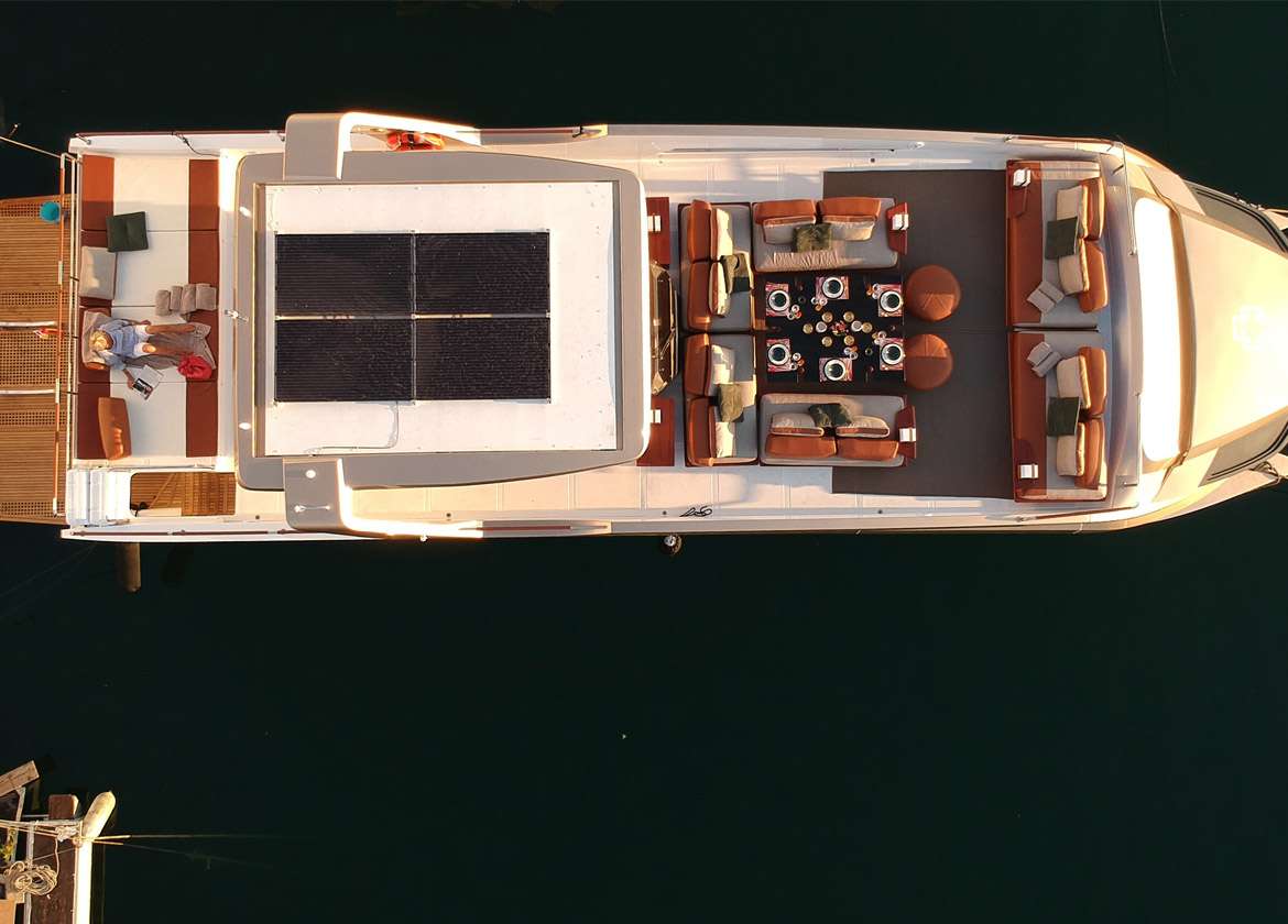 Oberdeck Motoryacht goldfinger 58 ibiza