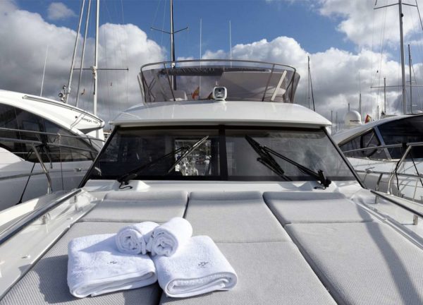 sunbeds motor yacht prestige 420 fly mallorca