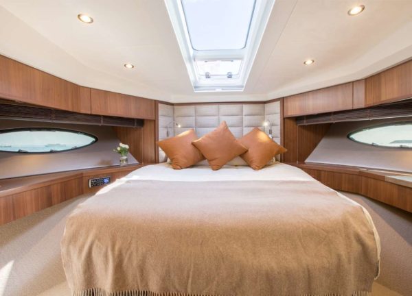 cabin motor yacht princess 64 mio barco