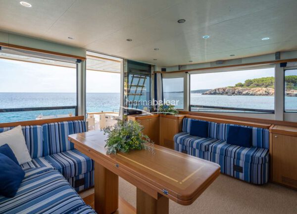 lounge motor yacht apreamare maestro 65 trabucaire balearic islands