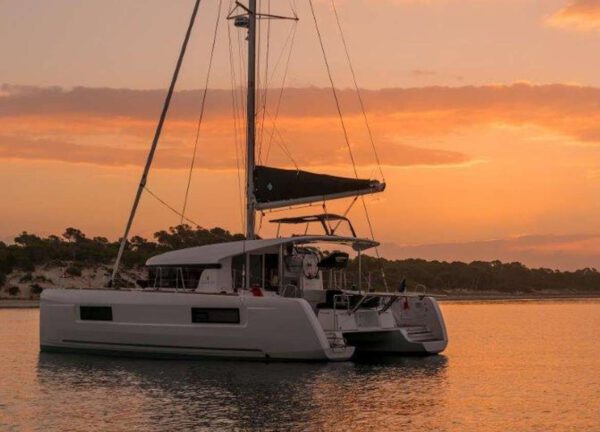 catamaran lagoon 40 2020 charter