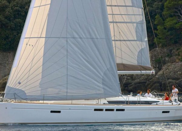 sailing yacht jeanneau sun odyssey 519 charter