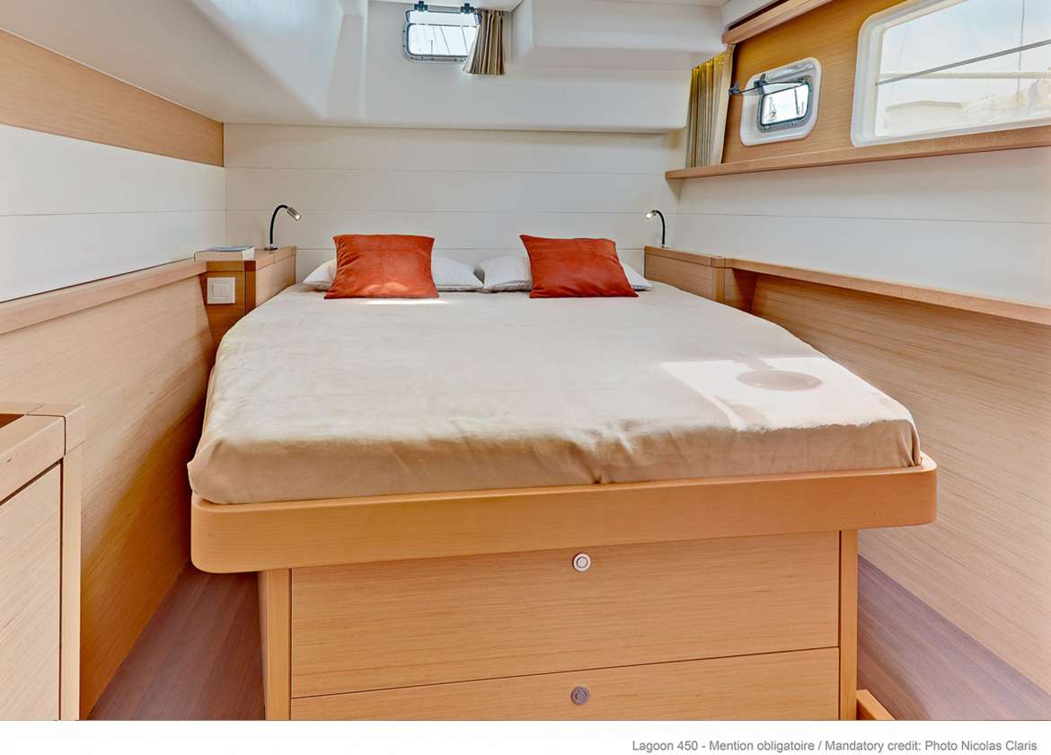 VIP Kabine Katamaran charter Mallorca lagoon 450s