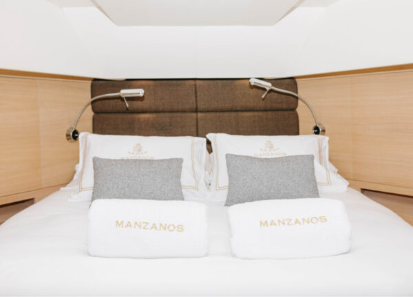 charter yacht aicon72sl manzanosII cabin