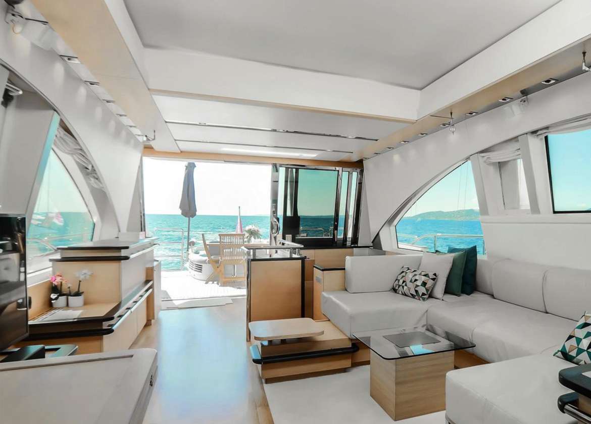 Lounge Motoryacht aicon 72 sl manzanos ii Mallorca charter