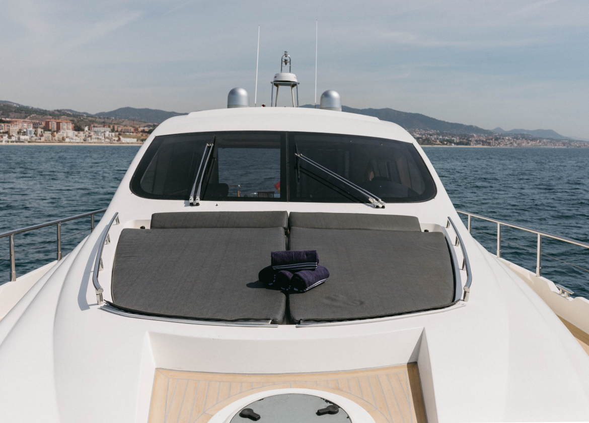 yacht aicon72sl manzanosII charter bow