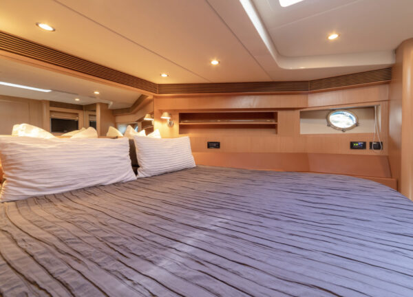yacht charter riva 64 headquarters cabin