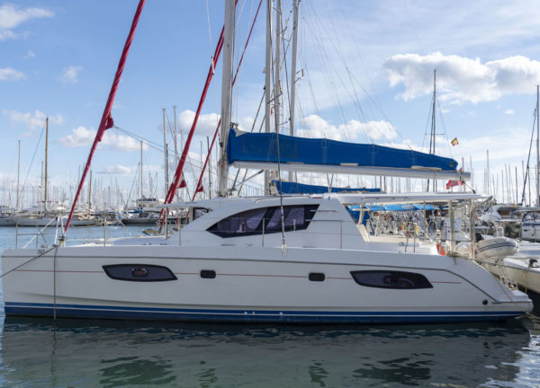 catamaran leopard 444 mallorca charter