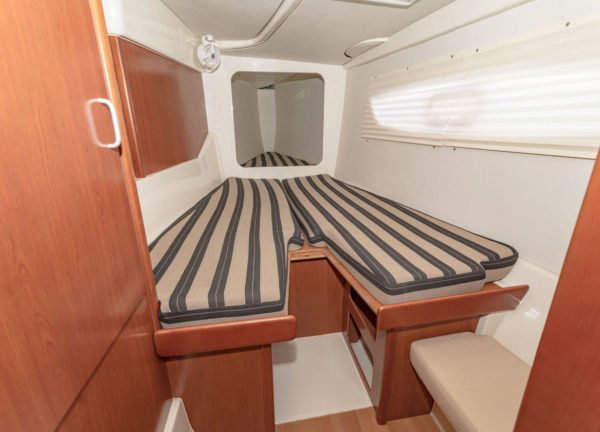 two bed cabin catamaran leopard 444