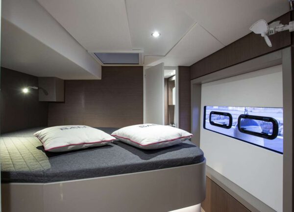 cabin catamaran bali 48 open space