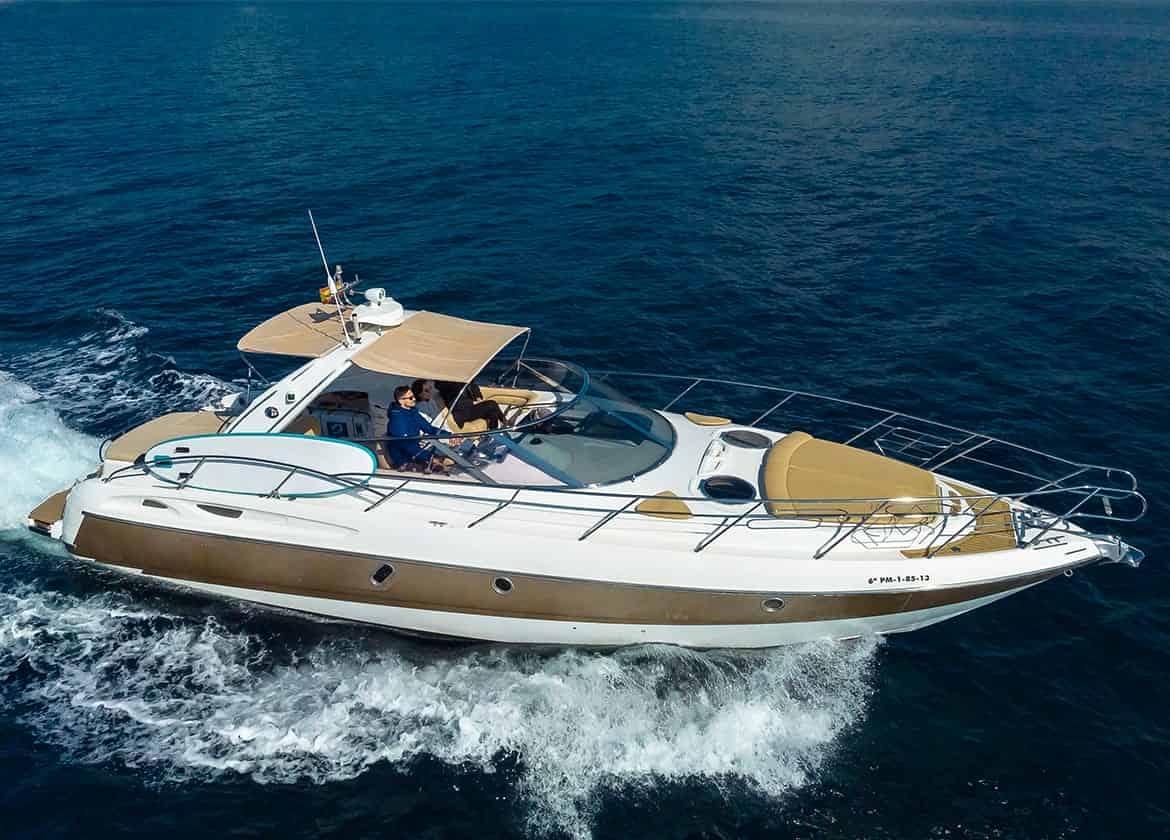 yacht charter cranchi41 extasea cruising