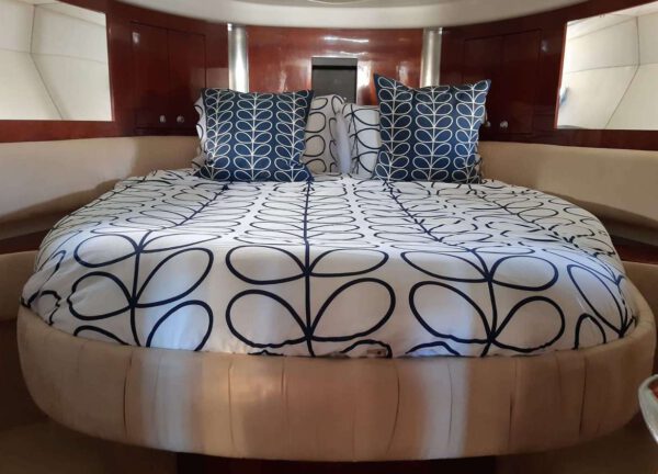cabin fairline targa 52 lady g charter yacht mallorca