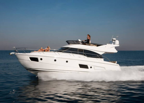 motor yacht bavaria 420 virtesse fly mallorca