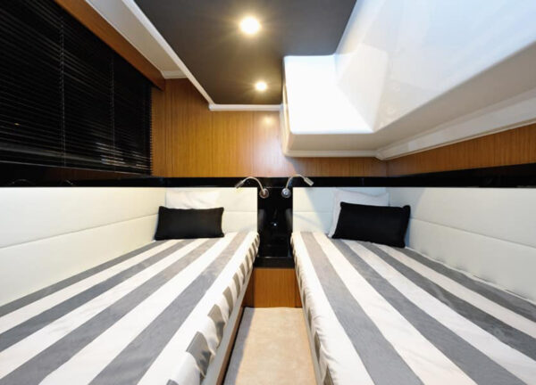 two bed cabin motor yacht bavaria 420 virtesse fly mallorca