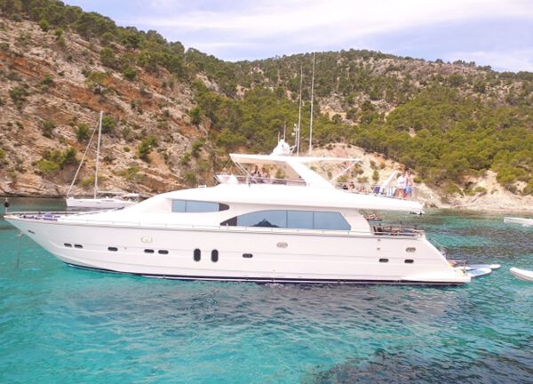 motor yacht elegance 78 vivace charter mallorca