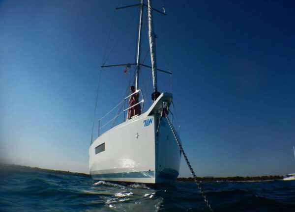 sailing yacht sun odyssey 440 rebelezza mallorca bow
