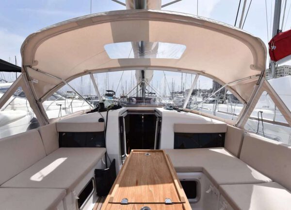 upperdeck sailing yacht sun odyssey 440 rebelezza mallorca