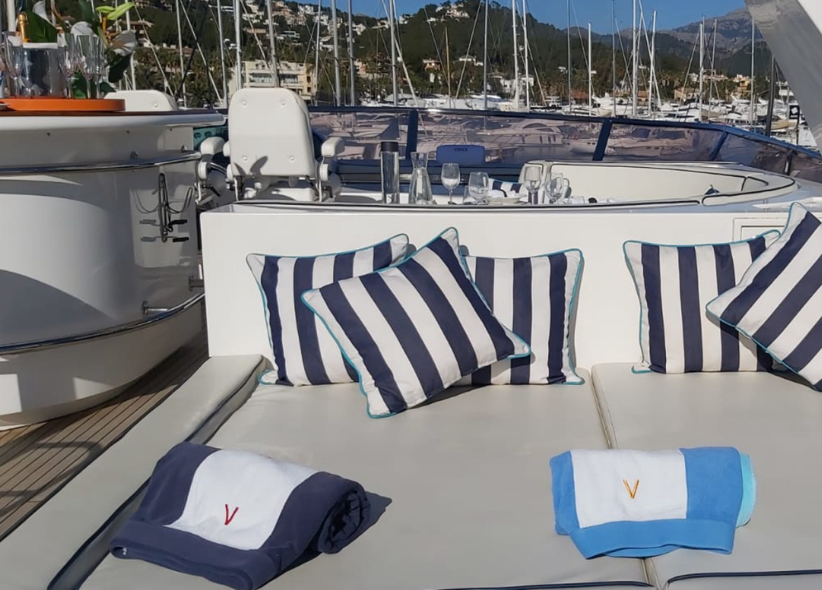 yacht elegance 78 vivace Mallorca sunLounge