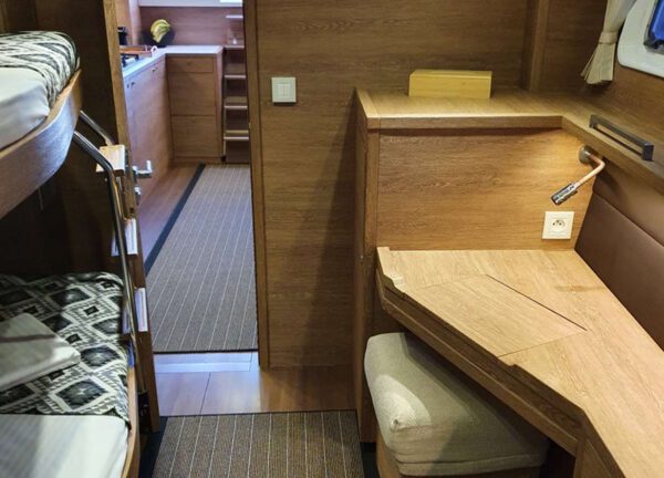 cabin catmaran charter lagoon 620 ibiza