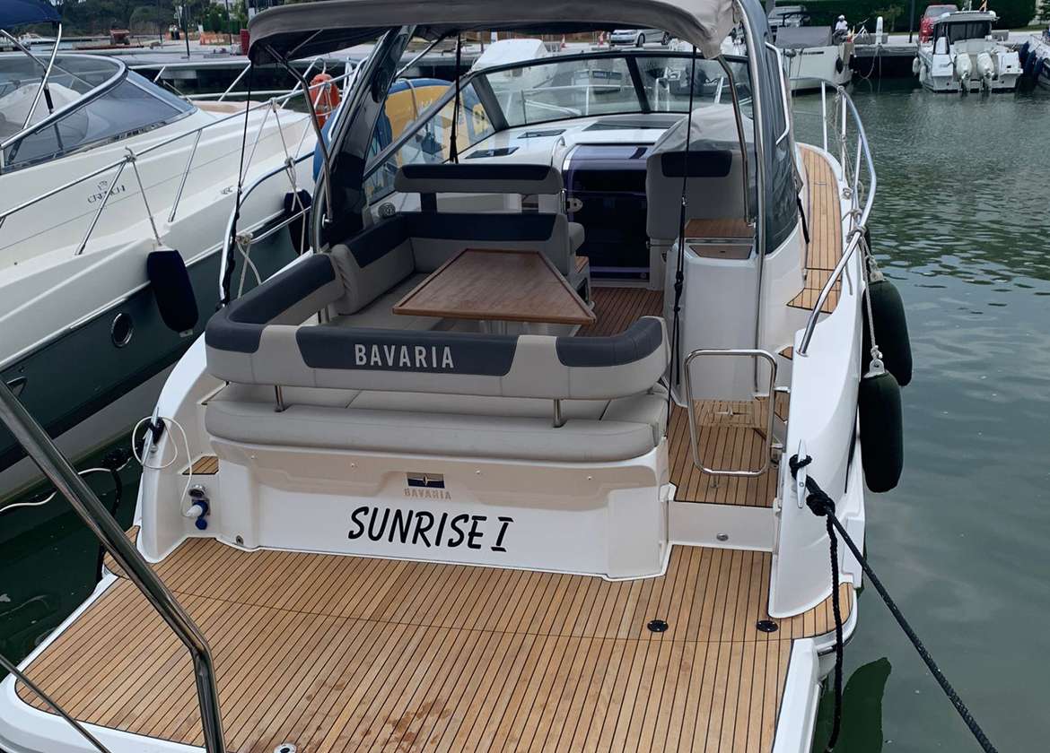 rear motor yacht bavaria s33 open sunrise i mallorca