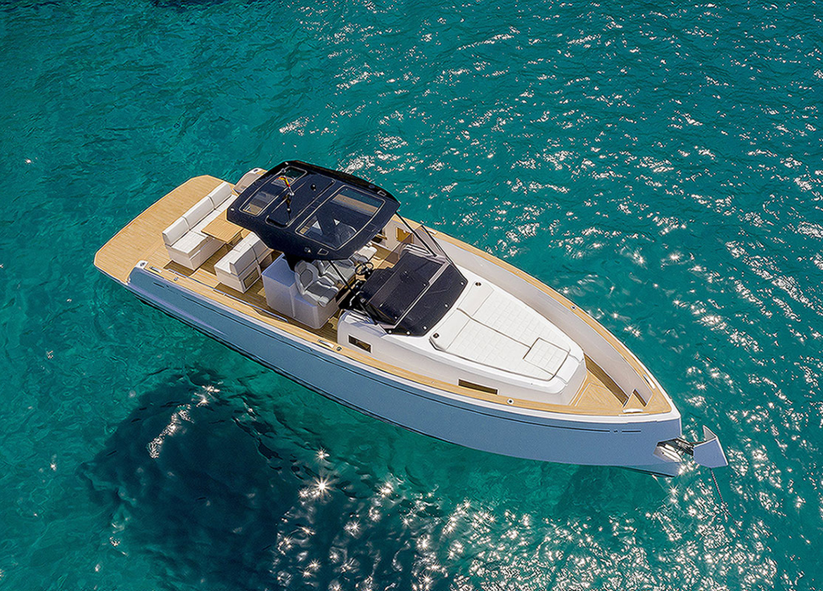 yacht charter pardo 38 aeral