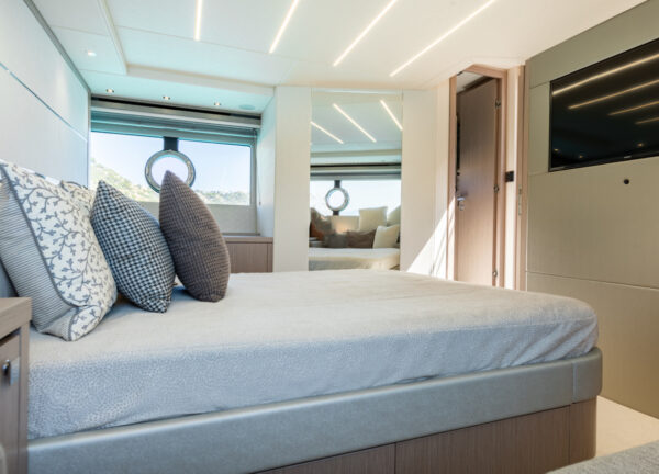 sunseeker predator 57 boefjeII master cabin