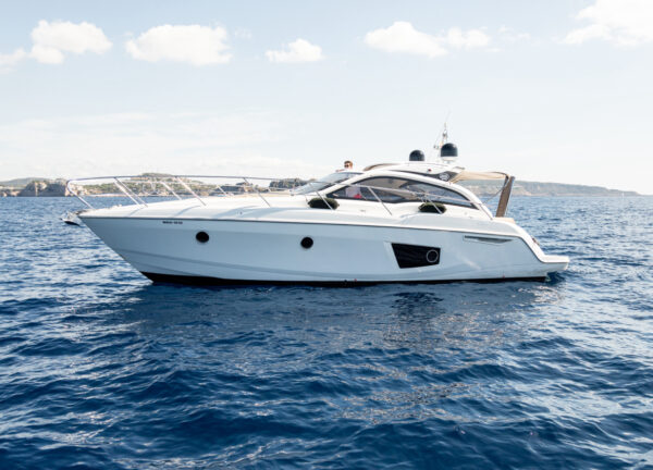 yacht_sessa_c38_golden_eye