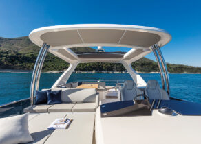 charter yacht absolute62fly fly