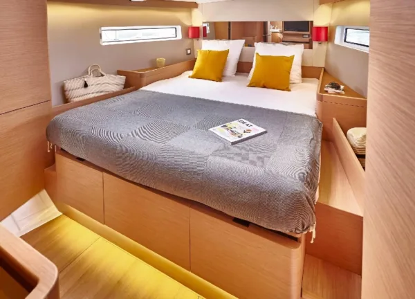 Jeanneau sun odyssey 490 cabin