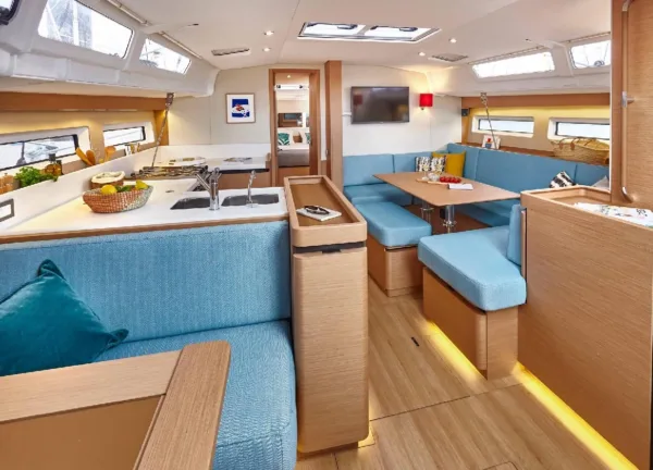 Jeanneau sun odyssey 490 dining