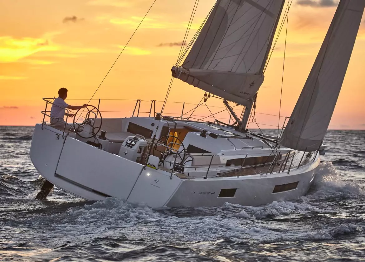 jeanneau sun odyssey 440 sailing