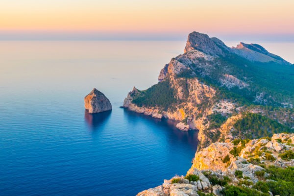yacht charter itineraries discovery tour mallorca