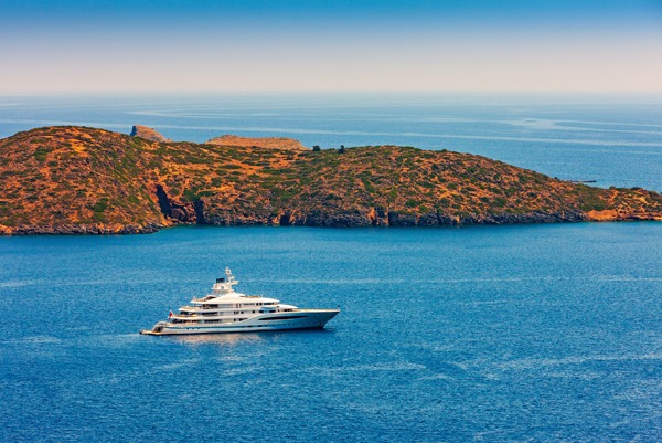luxury yacht finder