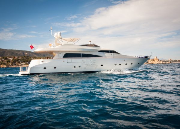 luxury yacht mochi craft 85 balearic islands