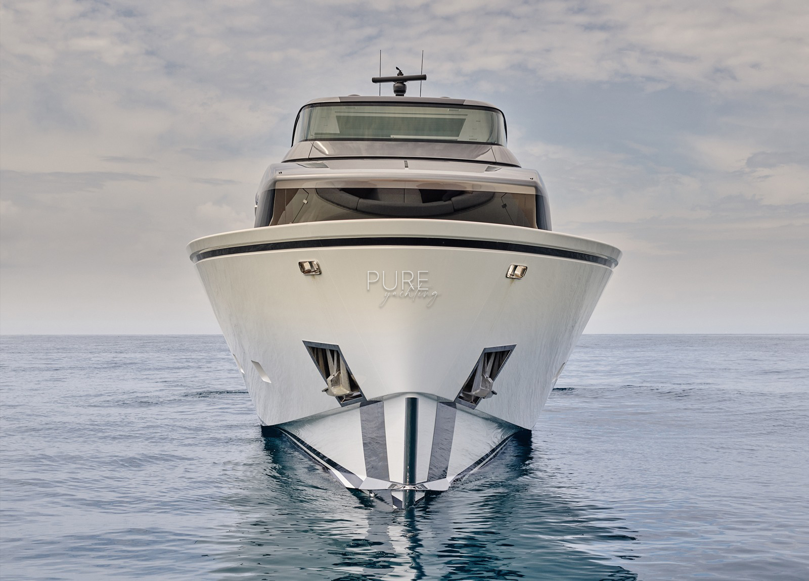 bow luxury yacht sanlorenzo sx88 ozone western italy