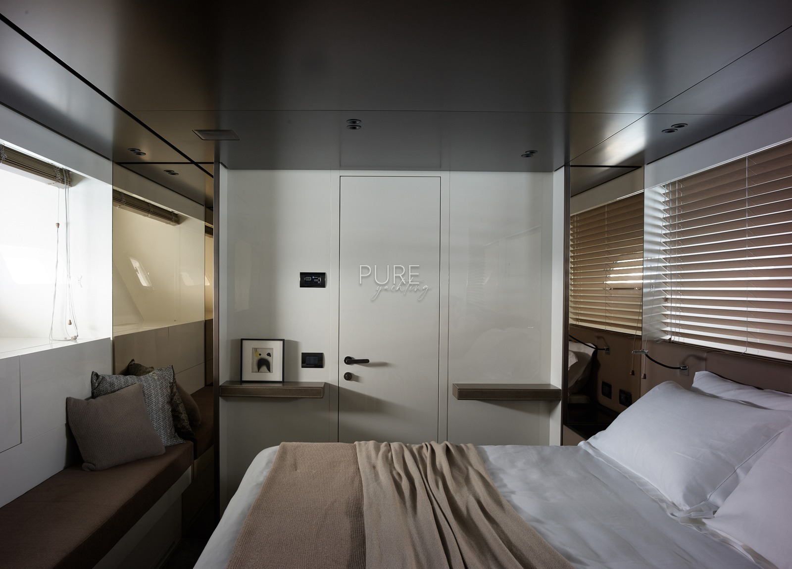 cabin luxury yacht sanlorenzo sx88 ozone western italy
