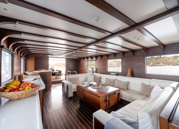 lounge luxury yacht navetta 31 balearic islands
