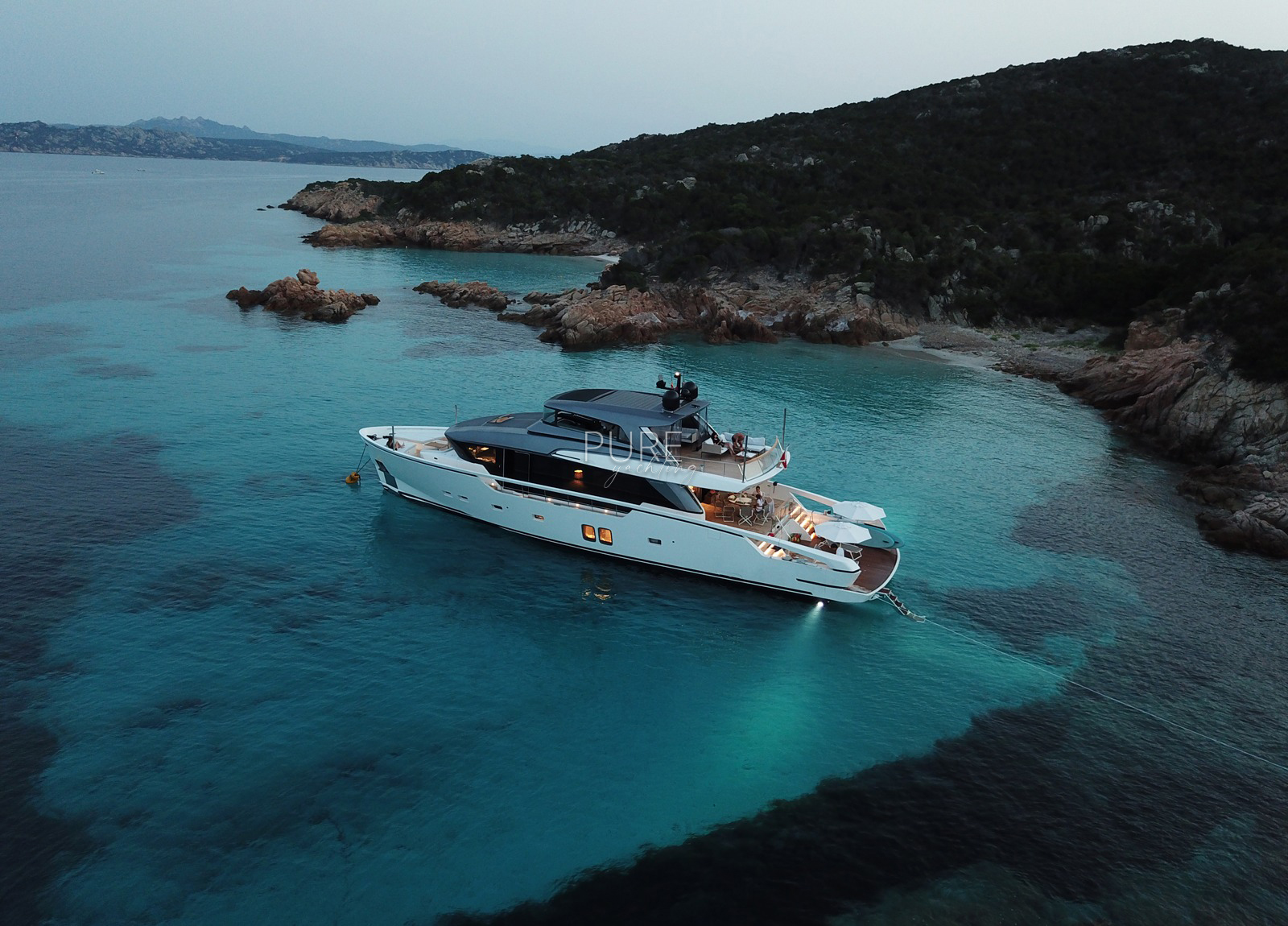 luxury yacht sanlorenzo sx88 ozone western italy charter